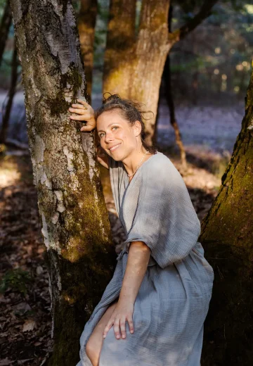 Alina Herzberg, Frauenbegleiterin